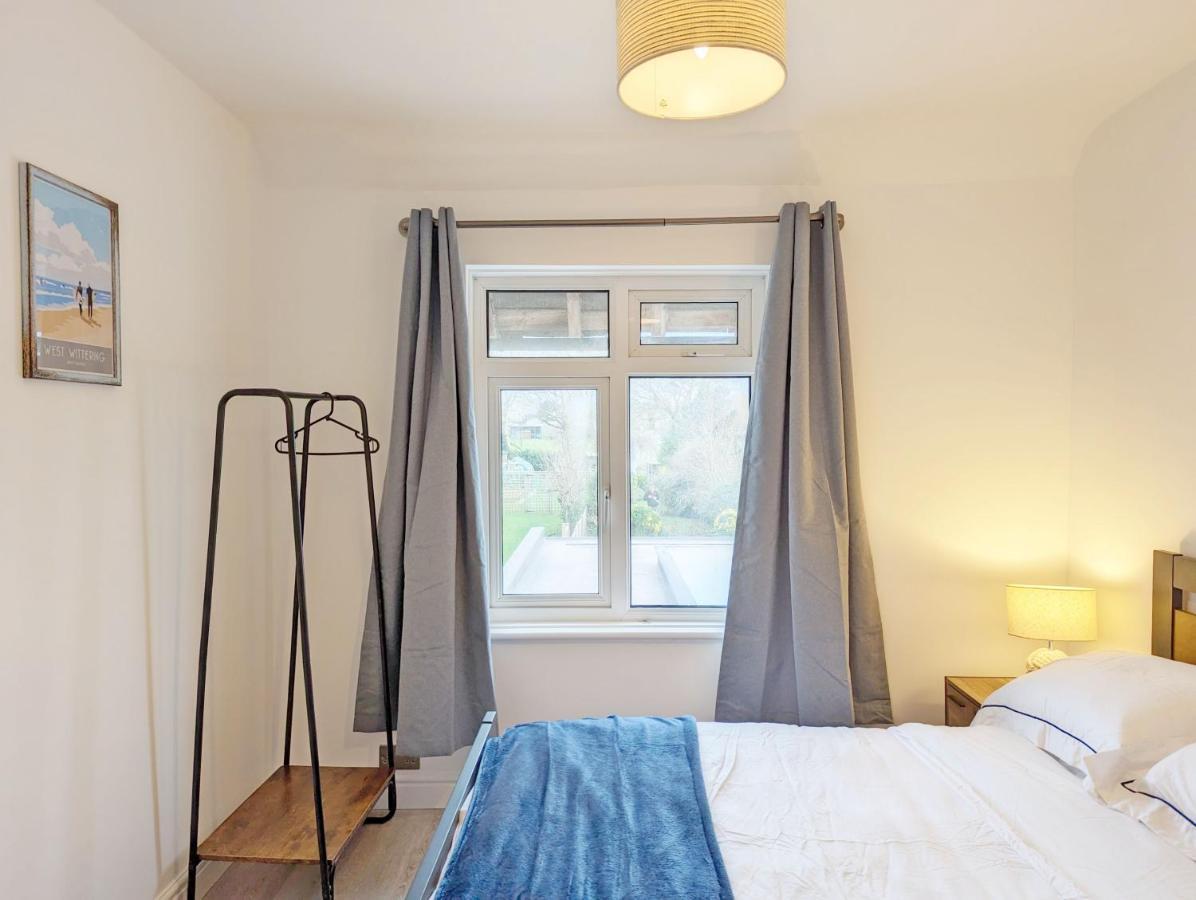 Malthouse Cottage Уэст-Уиттеринг Экстерьер фото